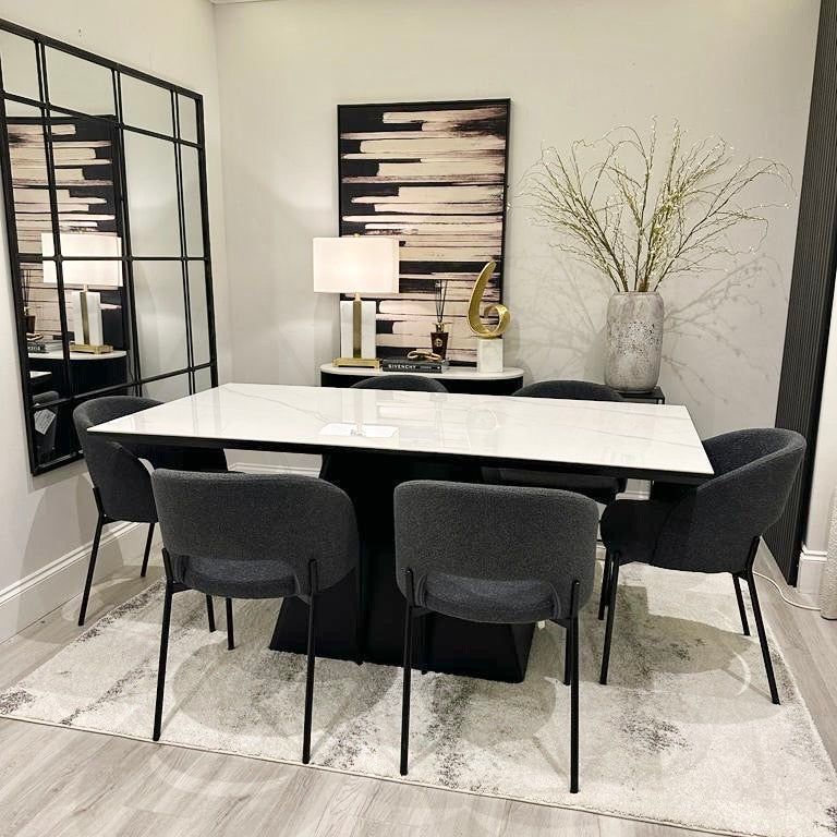 Siso Dining Table With 6 Marika Chairs