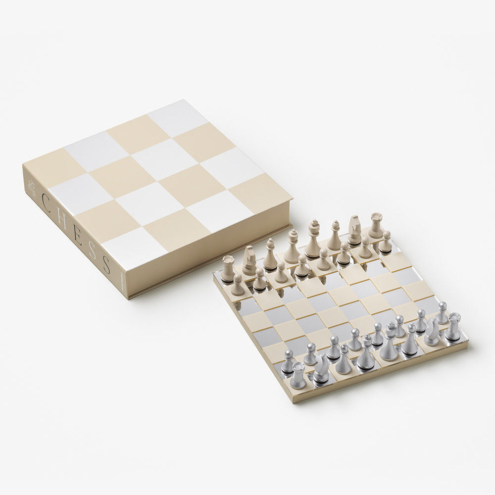 Chess Mirror