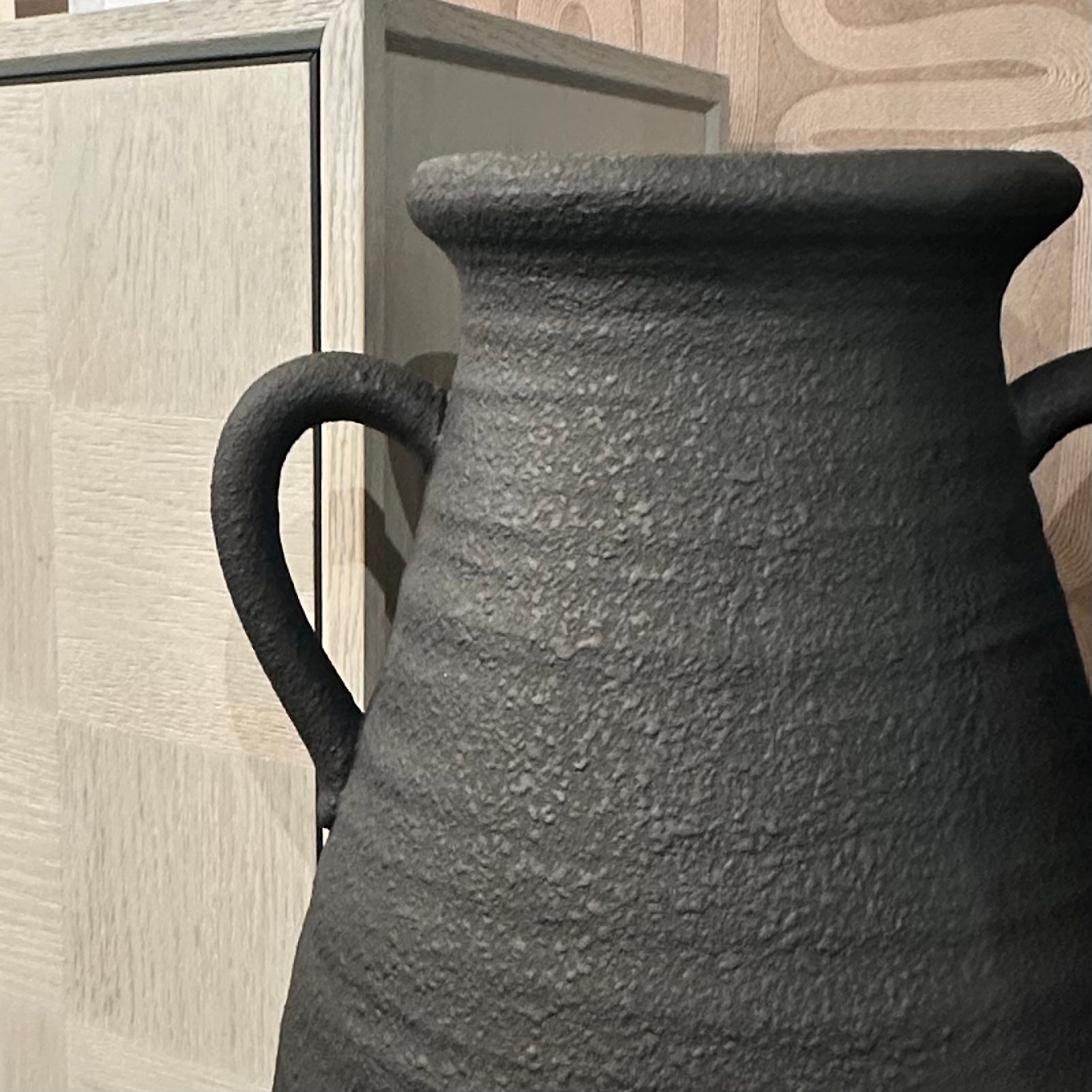 Black Urn Vase Large – Tides Home Black Urn Vase Large – Tides Home