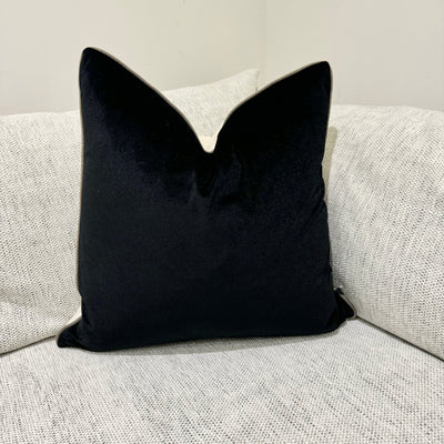 Double Sided Velvet Blk/Crm Cushion