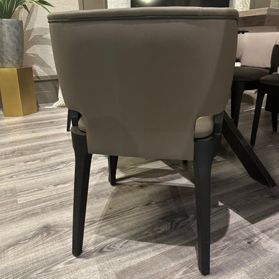 Ex Display Set of 8 Faux Leather Tea Without Arms Chair