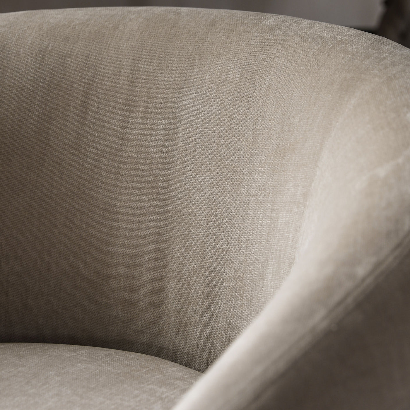 Curvo Armchair Cream