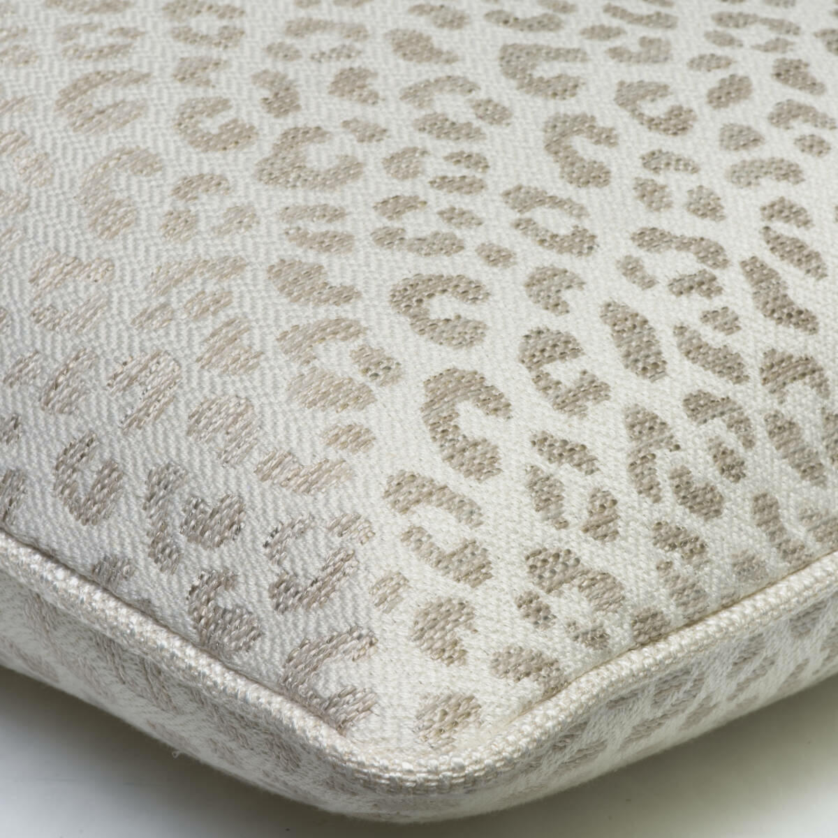 Andrew Martin Wildcat Stone