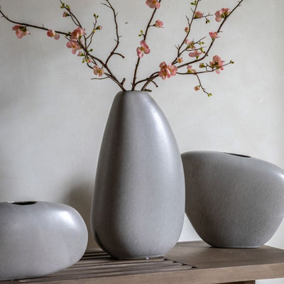 Yui Pebble Vase-3 sizes available
