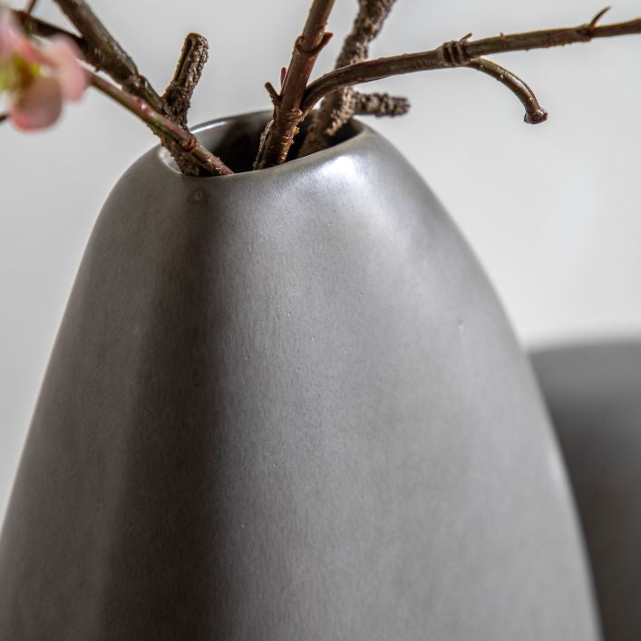 Yui Pebble Vase-3 sizes available