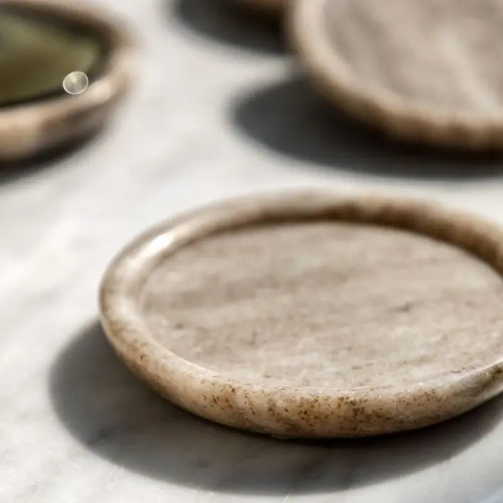 Round Coasters Set of 4 Beige Marble