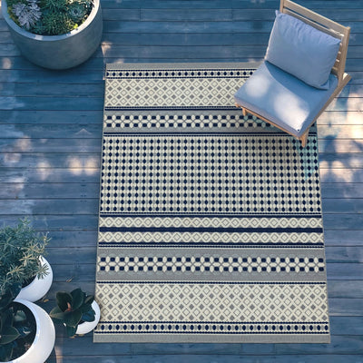 Blue/White Geo Indoor/Outdoor Rug