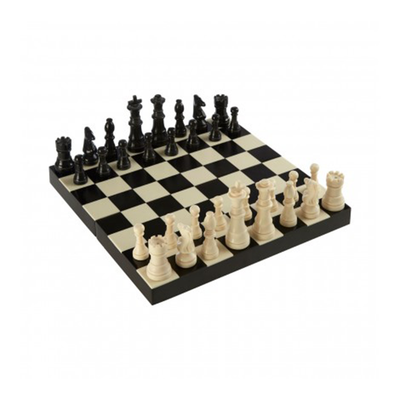 Texas Games Black/ White Chess Set